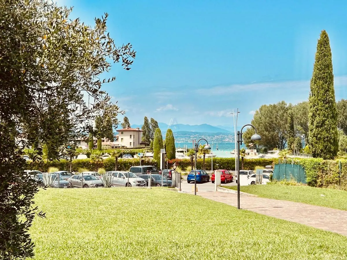 Mercury Apartment - Vista Lago Con Piscina Sirmione Italia