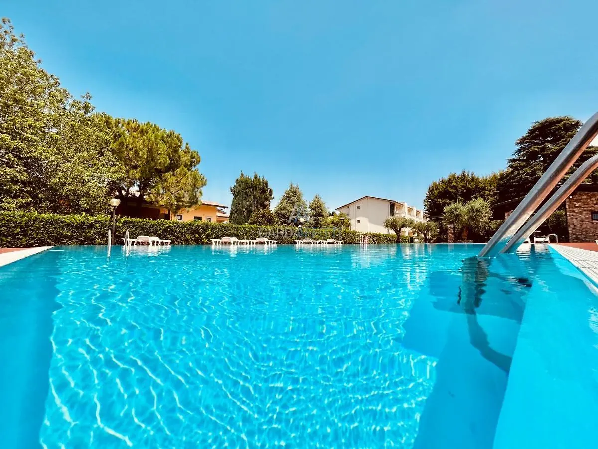 Contactos de Mercury Apartment - Vista Lago Con Piscina
