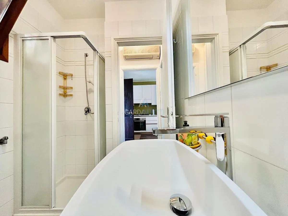 Mercury Apartment - Vista Lago Con Piscina Sirmione 0*,  Italia
