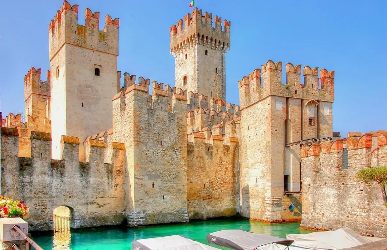 Mercury Apartment - Vista Lago Con Piscina Sirmione 0*,  Italia
