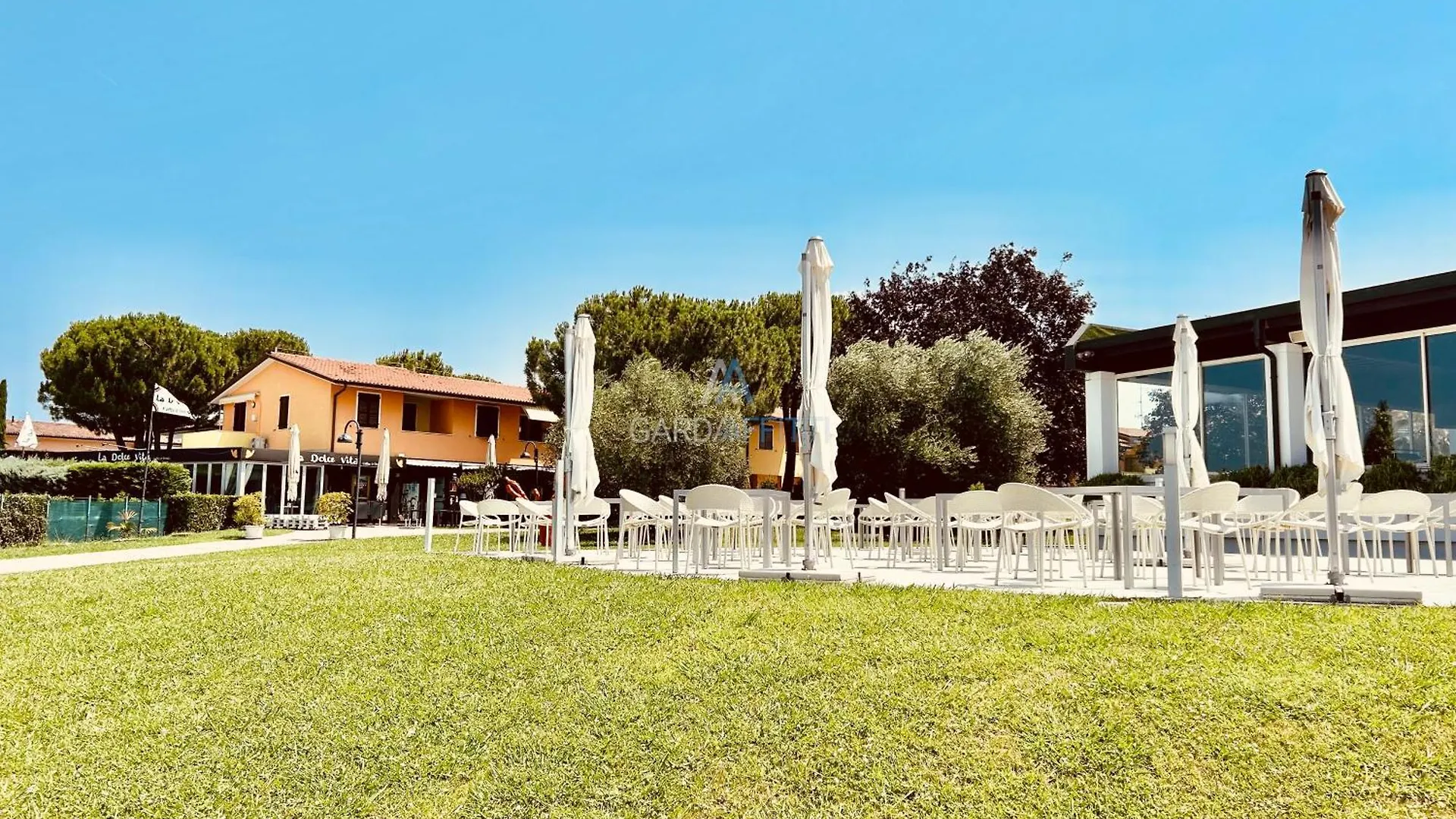 Mercury Apartment - Vista Lago Con Piscina Sirmione Italia